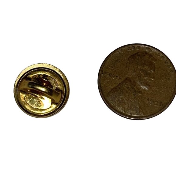 Vintage Five Years Red Cross Service Pin Red & Gold Metal With Clasp - Picture 3 of 4